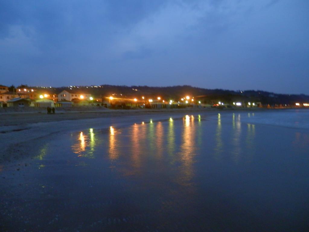 Hotel Ristorante Miramare 페자로 외부 사진